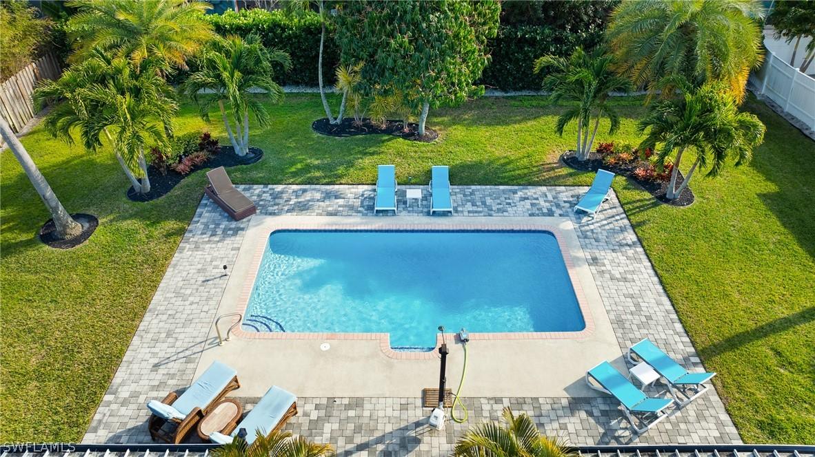 732 108th Ave., Naples, FL 34108