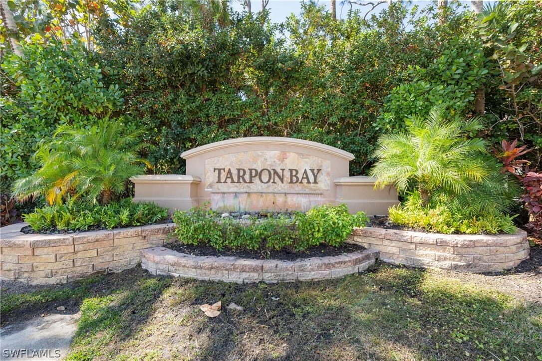 1672 Tarpon Bay Dr. #102, Naples, FL 34119