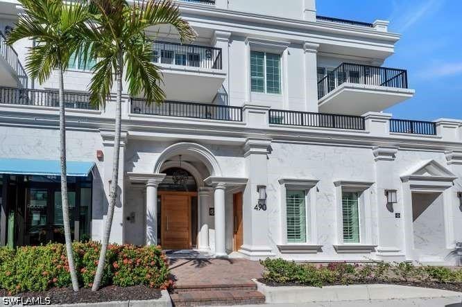 490 5th St. #101, Naples, FL 34102