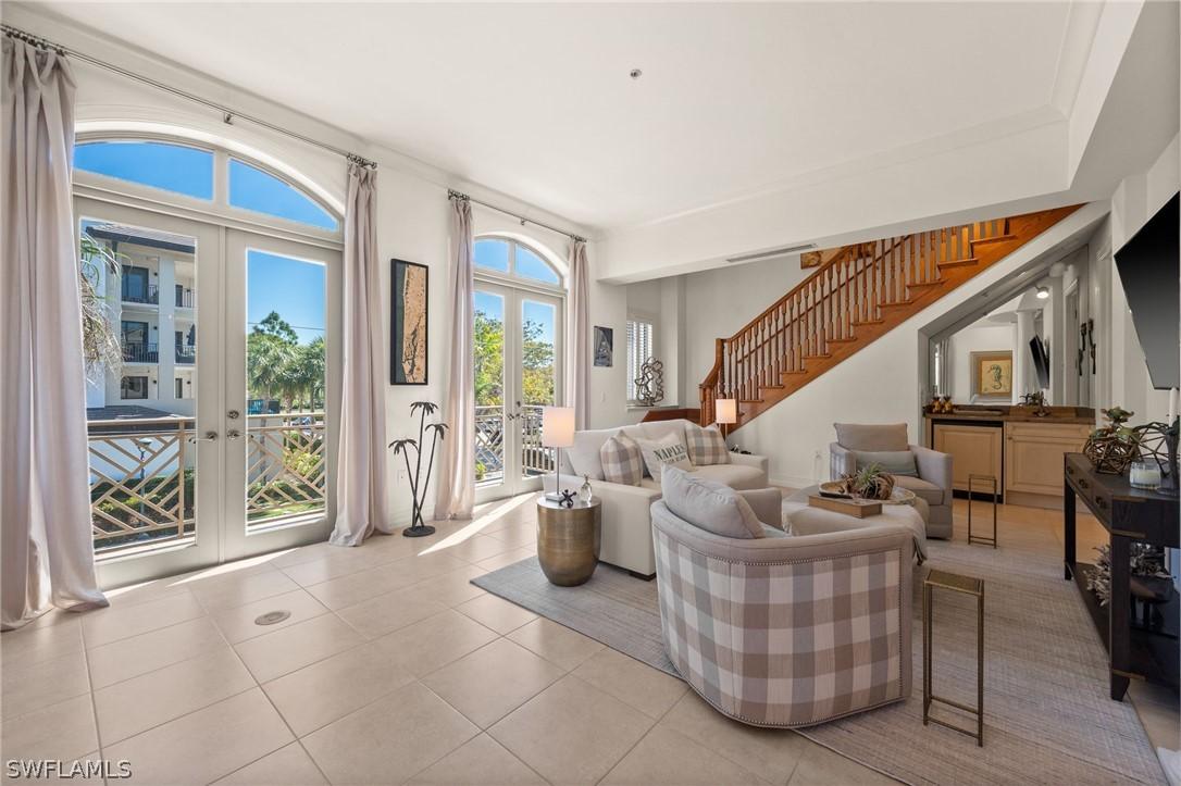 380 10th St. #202, Naples, FL 34102