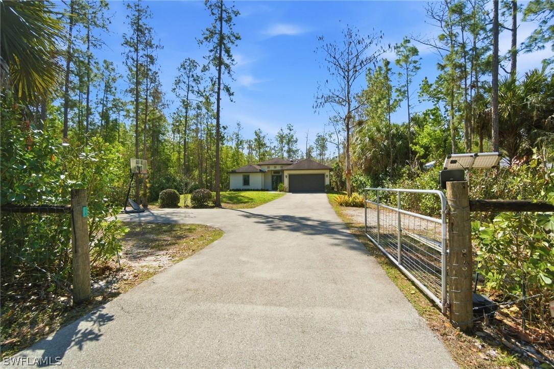 4380 2nd Ave., Naples, FL 34120