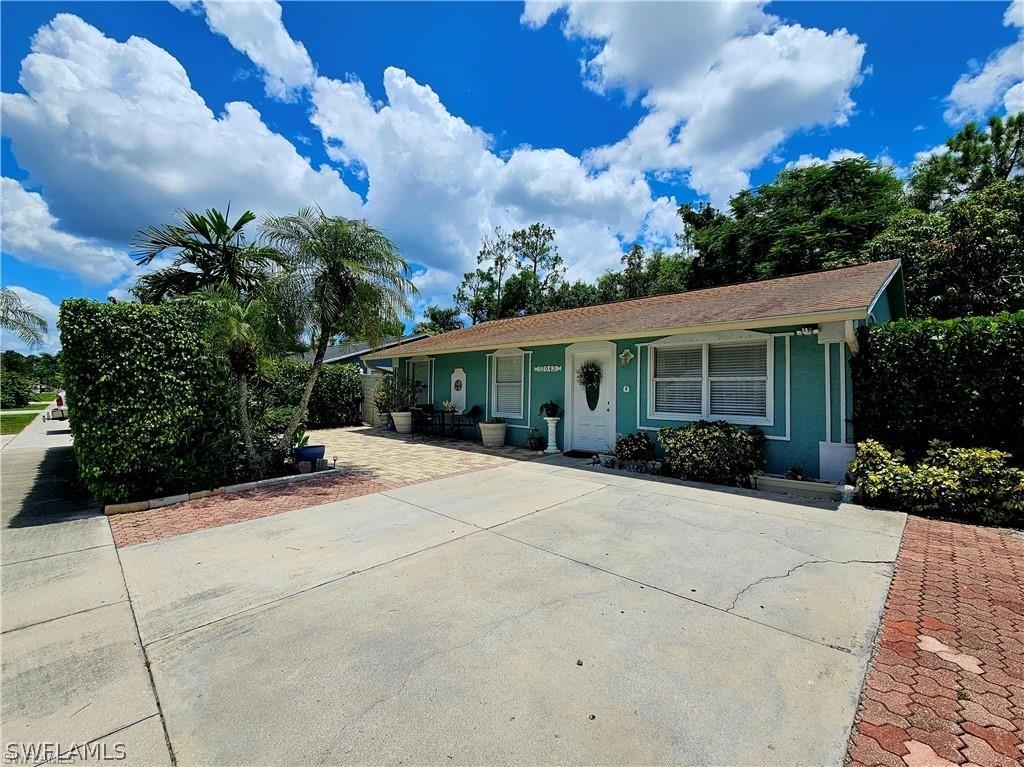 12043 Sitterley St., Naples, FL 34113