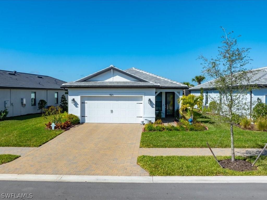1923 Sierra Ct., Naples, FL 34120