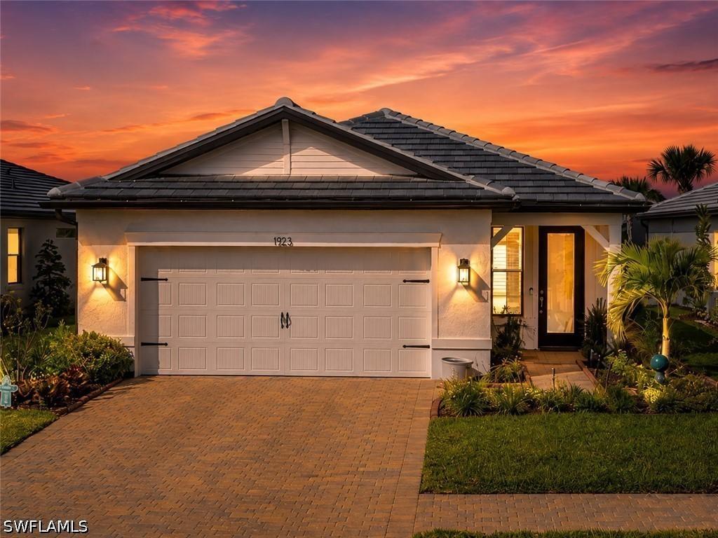 1923 Sierra Ct., Naples, FL 34120