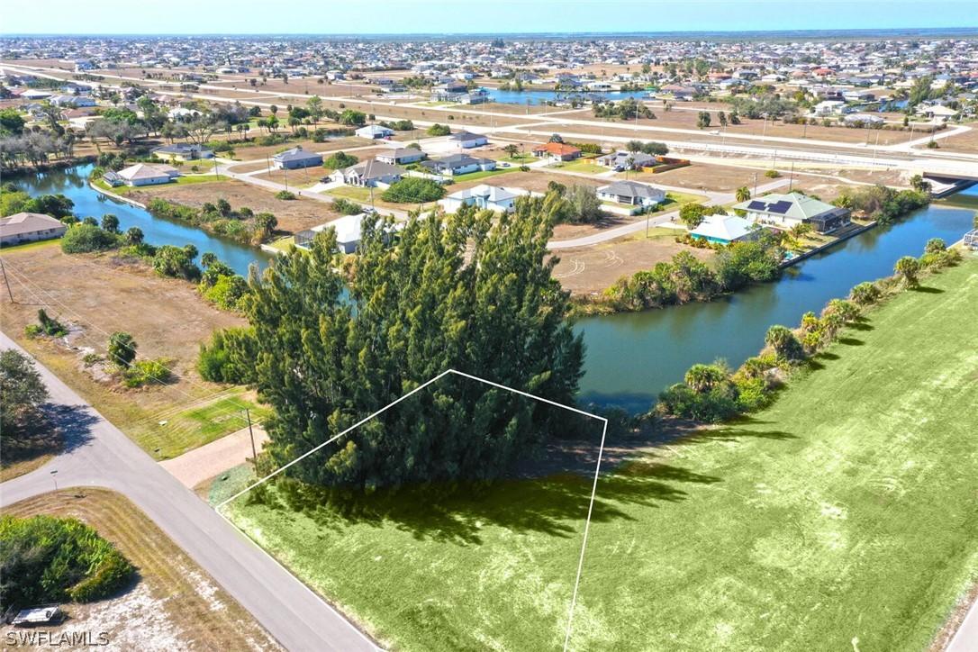 1918 NW 30th Pl., Cape Coral, FL 33993