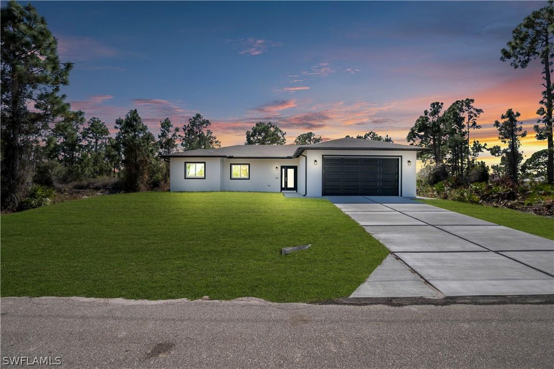 1142 Dutchess St., Lehigh Acres, FL 33974