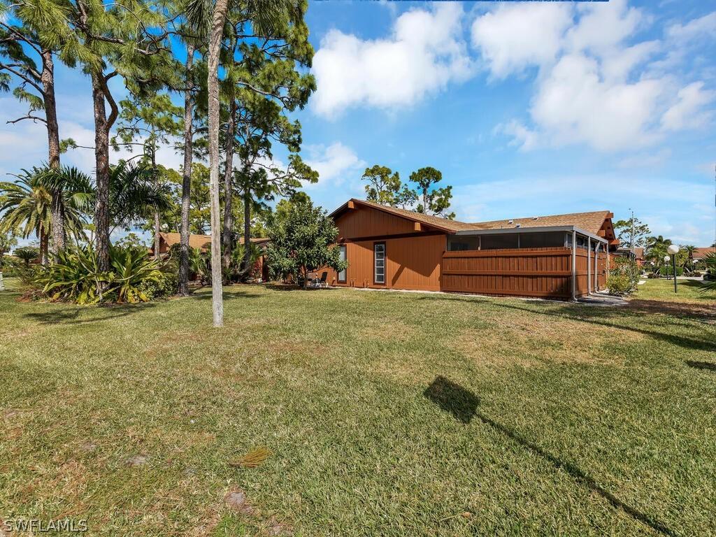 5620 Foxlake Dr., North Fort Myers, FL 33917