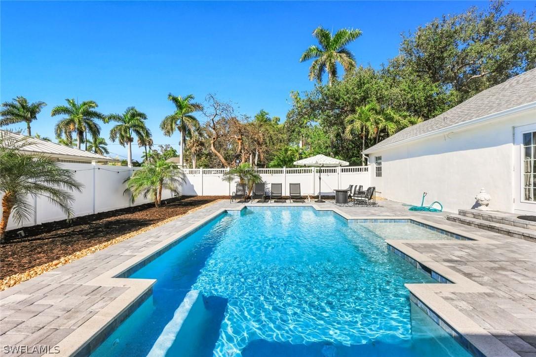 1321 Donna Dr., Fort Myers, FL 33919