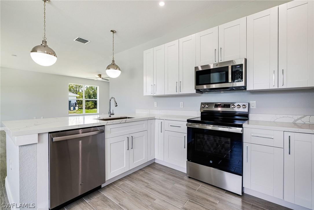 1909 Moore Ave., Lehigh Acres, FL 33972