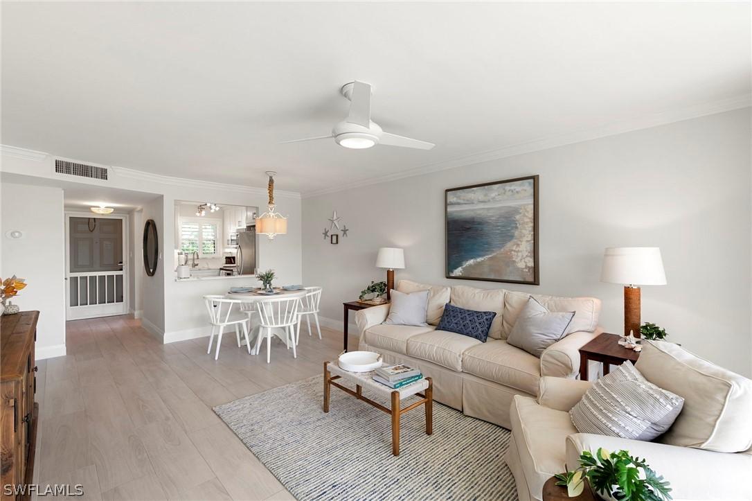 300 Forest Lakes Blvd. #112, Naples, FL 34105