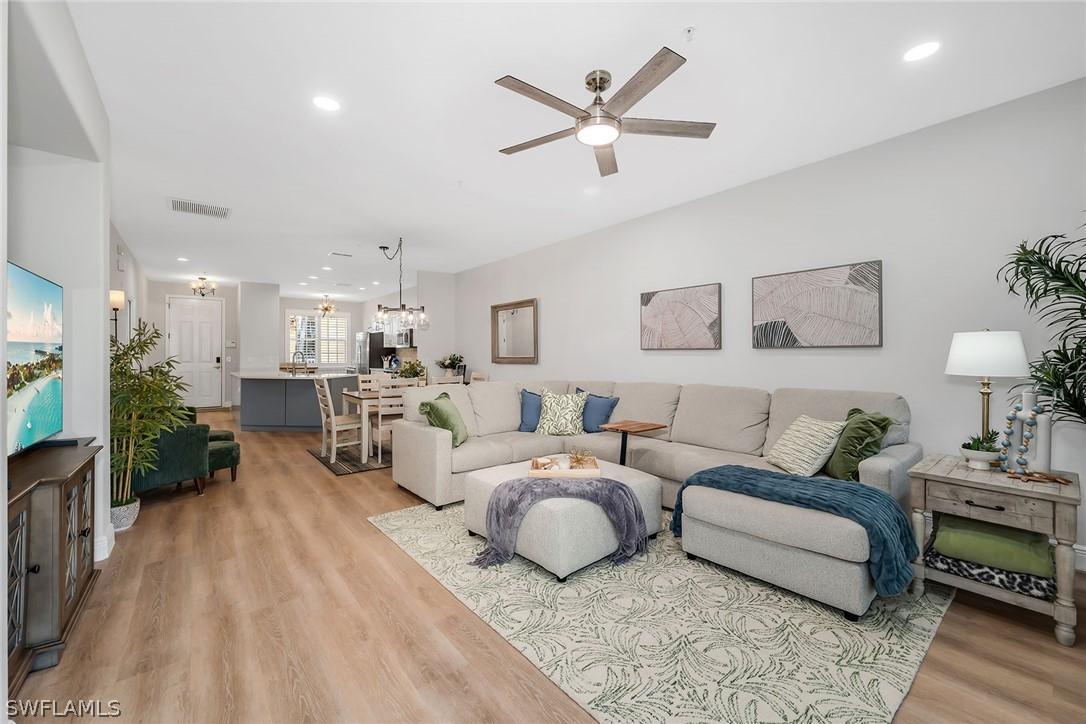 4843 Hampshire Ct. #2-103, Naples, FL 34112