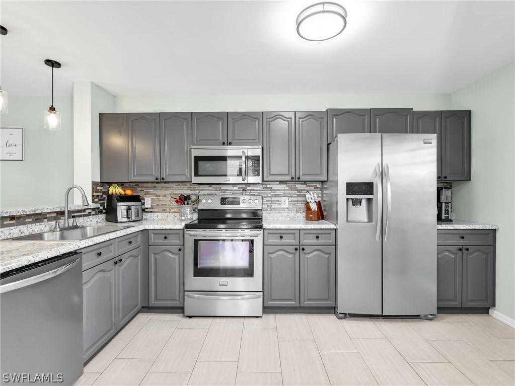 7749 Jewel Ln. #101, Naples, FL 34109