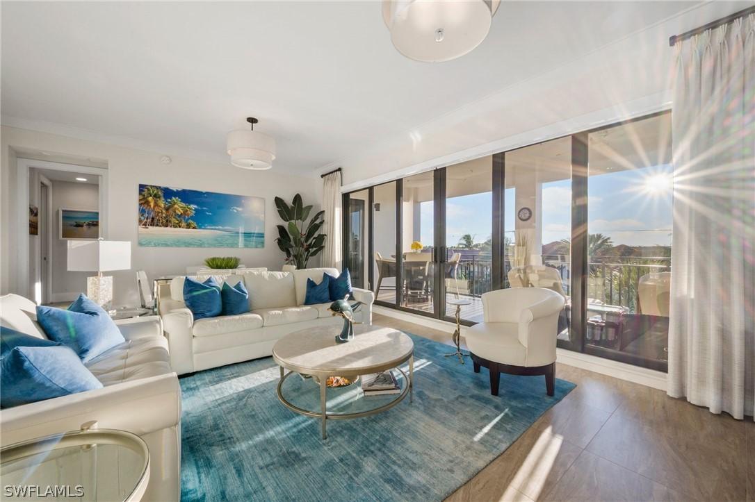 1035 3rd Ave. #407, Naples, FL 34102