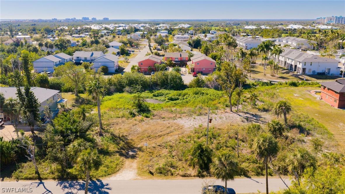 16560 Wisteria Dr., Fort Myers, FL 33908