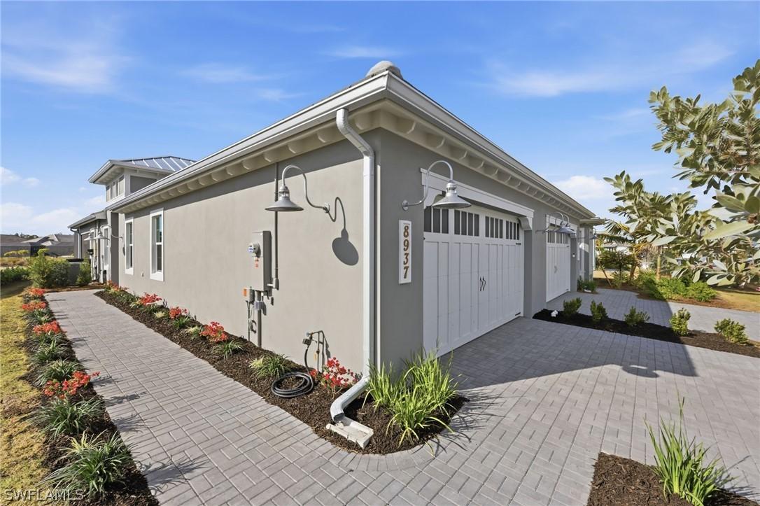 8937 Calypso Ct., Naples, FL 34112