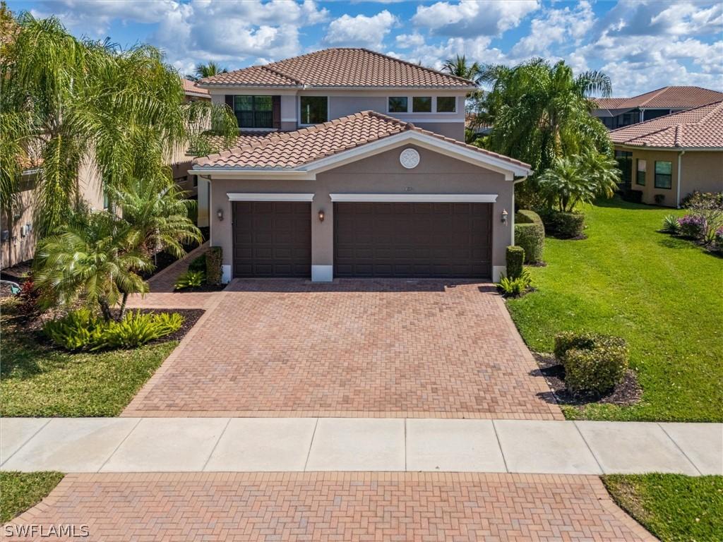 3296 Pacific Dr., Naples, FL 34119