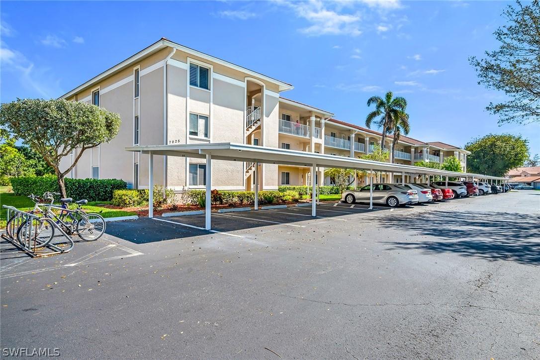 7025 Dennis Cir. #G202, Naples, FL 34104