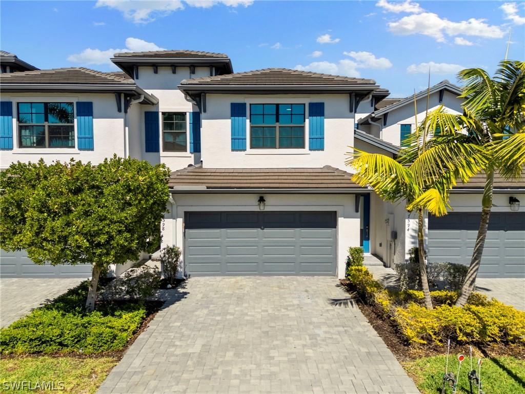 7598 Rockefeller Dr., Naples, FL 34119