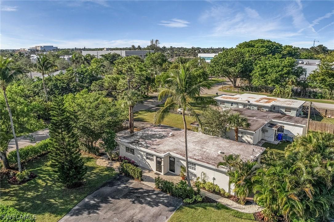 1011 11th St., Naples, FL 34102