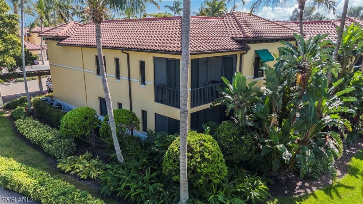 965 Sandpiper St. #J107, Naples, FL 34102