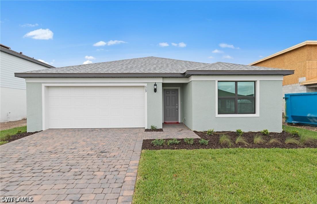 609 Oasis Lake Pl., Lehigh Acres, FL 33936