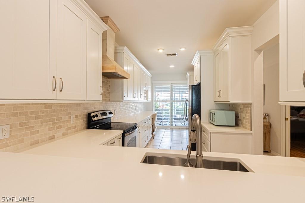 1728 Morning Sun Ln., Naples, FL 34119