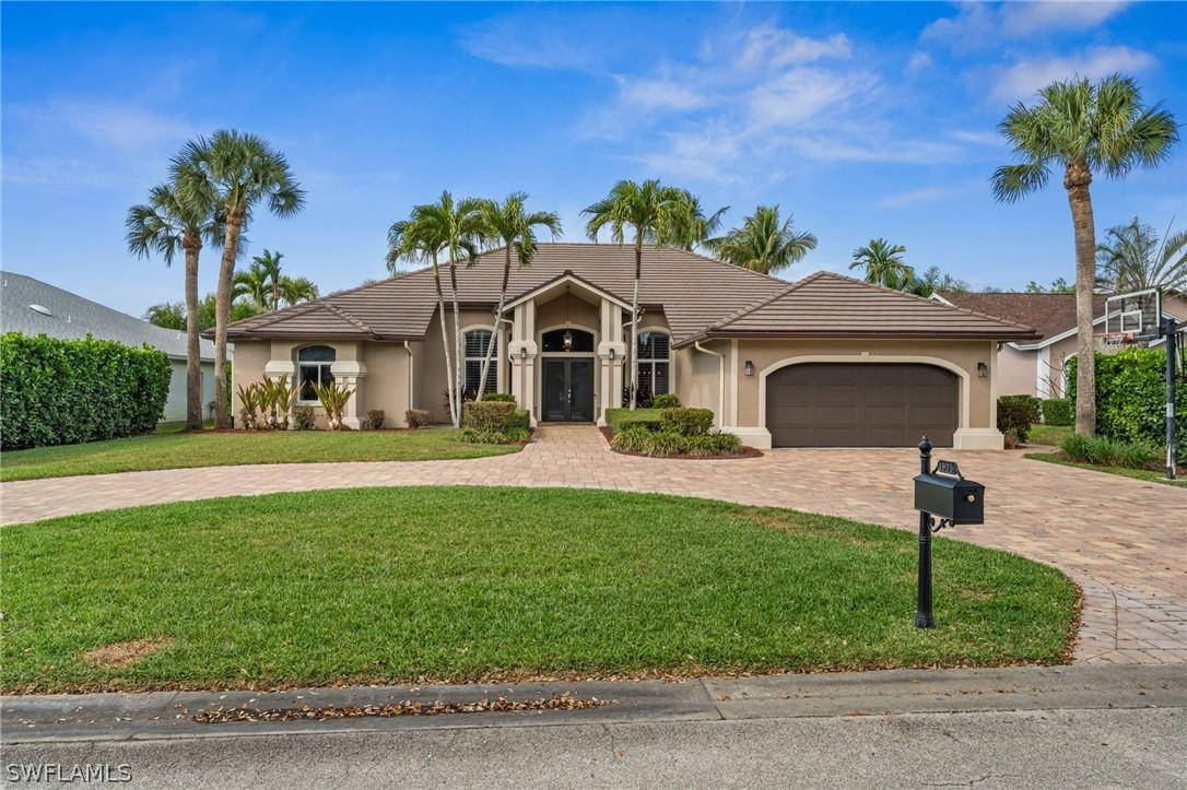 1905 Fairfax Cir., Naples, FL 34109