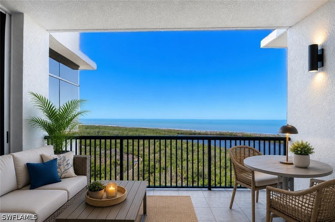 6825 Grenadier Blvd. #PH1, Naples, FL 34108