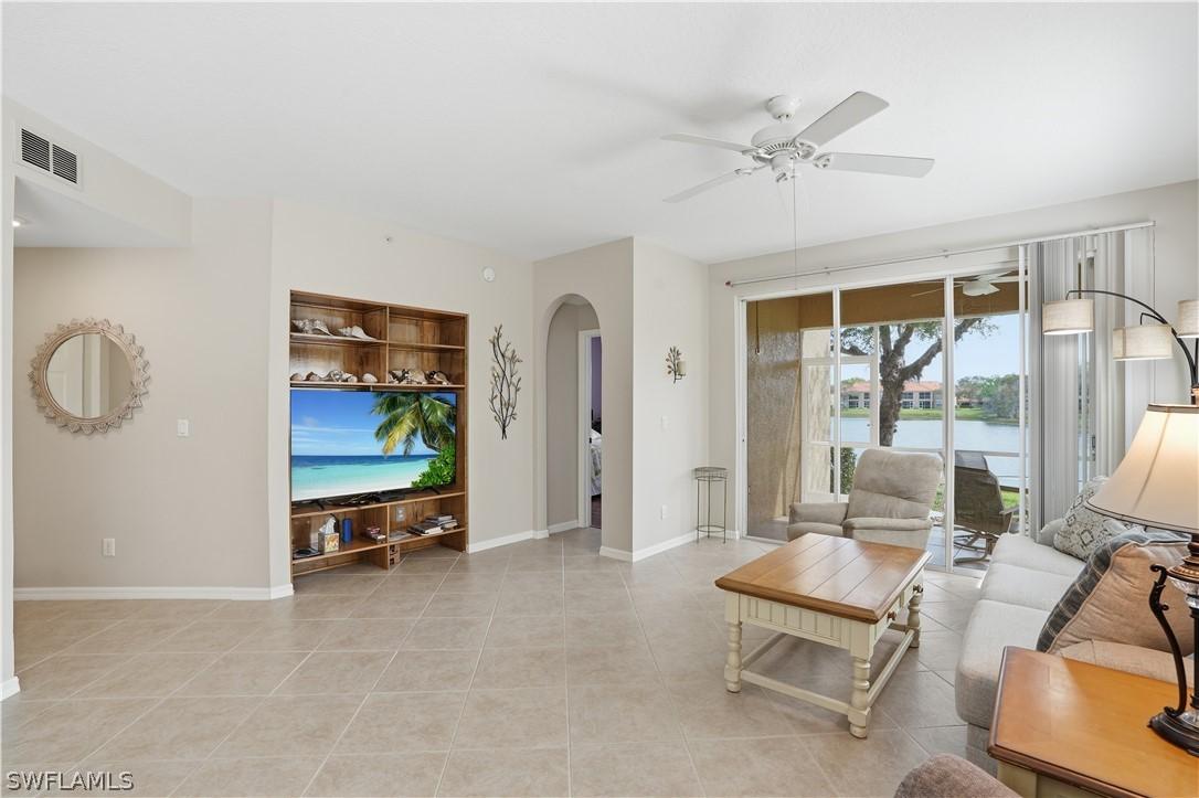 6560 Huntington Lakes Cir. #104, Naples, FL 34119