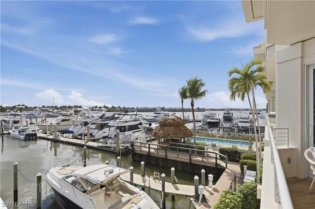 909 10th St. #201, Naples, FL 34102