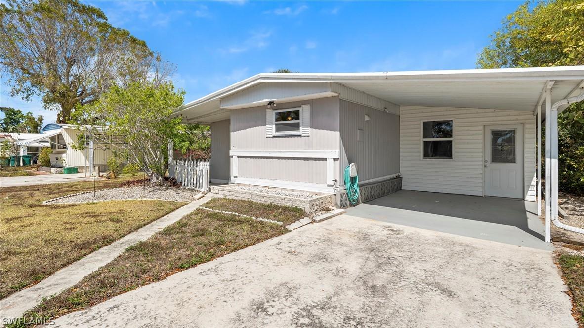 171 Grassy Key Ln., Naples, FL 34114