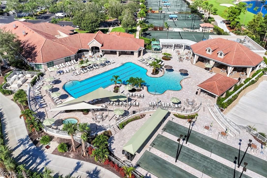 8253 Parkstone Pl. #206, Naples, FL 34120