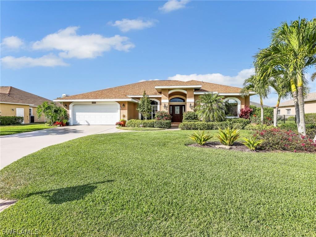 2033 Teagarden Ln., Naples, FL 34110