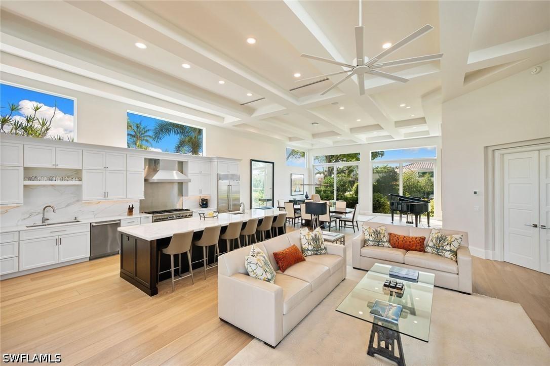 7963 Grand Bay Dr. #11, Naples, FL 34108