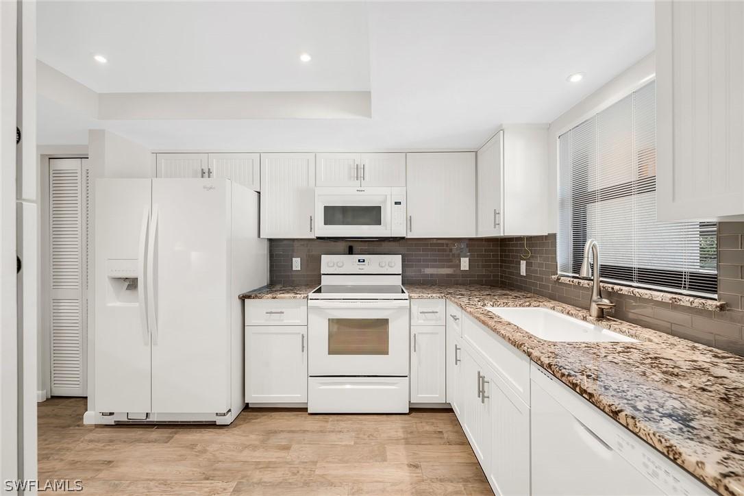 4955 Pepper Cir. #B106, Naples, FL 34113