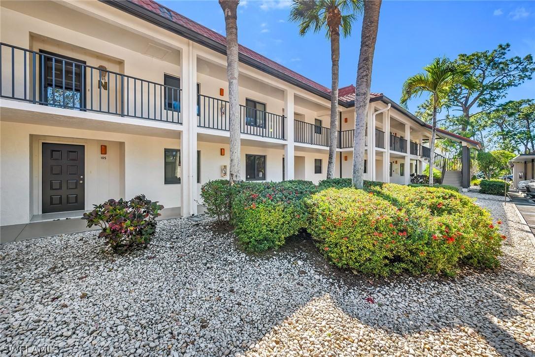 4955 Pepper Cir. #B106, Naples, FL 34113