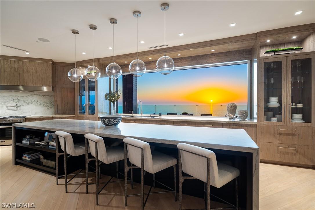 81 Seagate Dr. #PH20, Naples, FL 34103