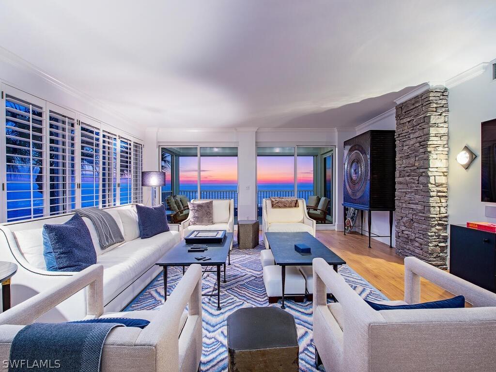 9811 Gulf Shore Dr. #101, Naples, FL 34108