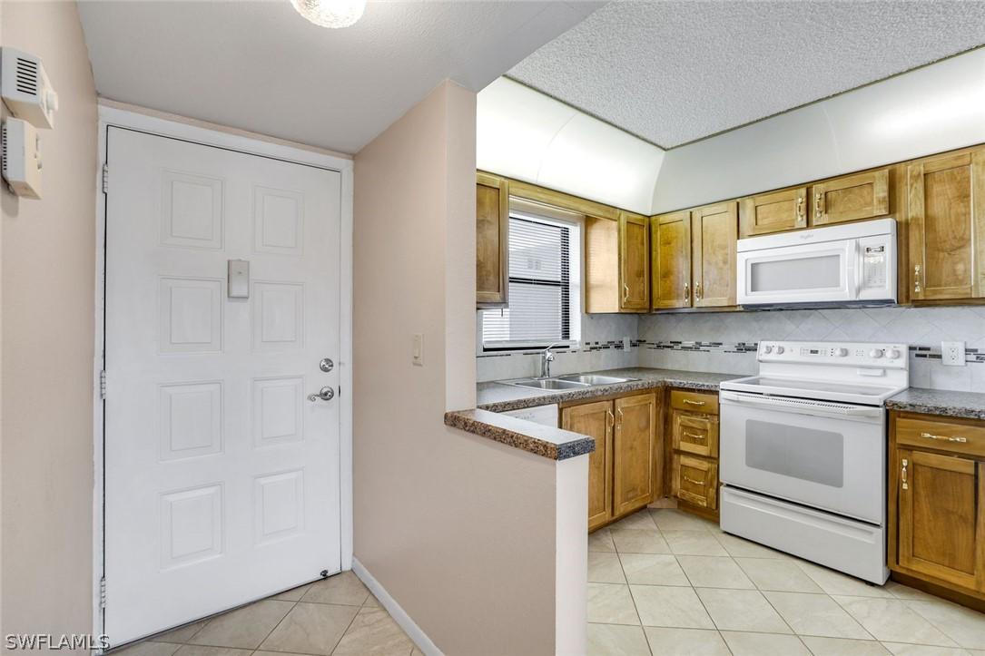 4338 27th Ct. #104, Naples, FL 34116