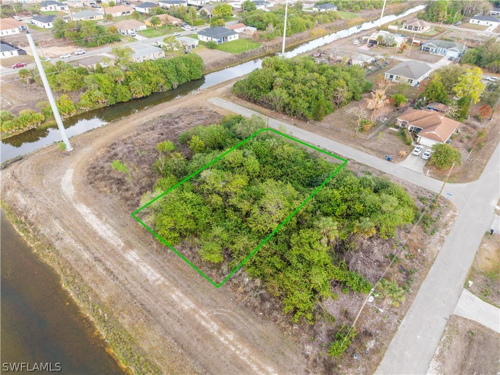 52 Loraine Ave., Lehigh Acres, FL 33976