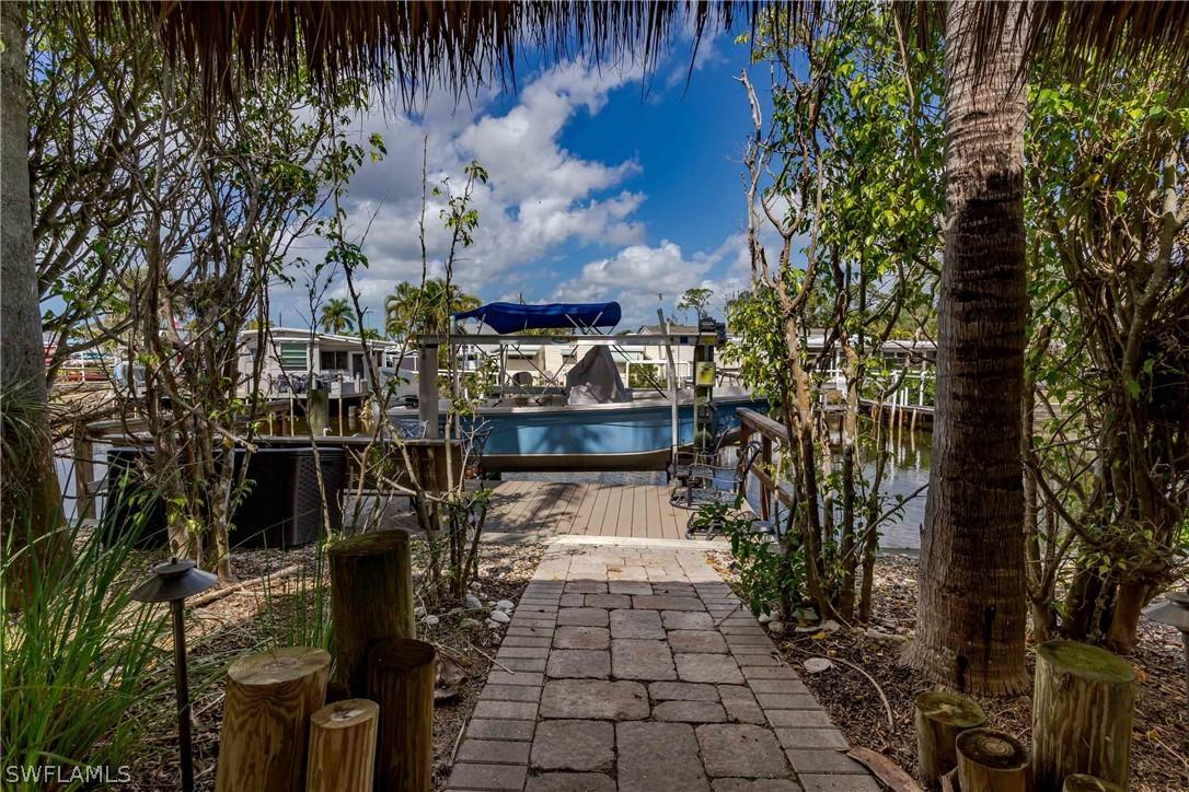 13399 Snook Cir., Naples, FL 34114