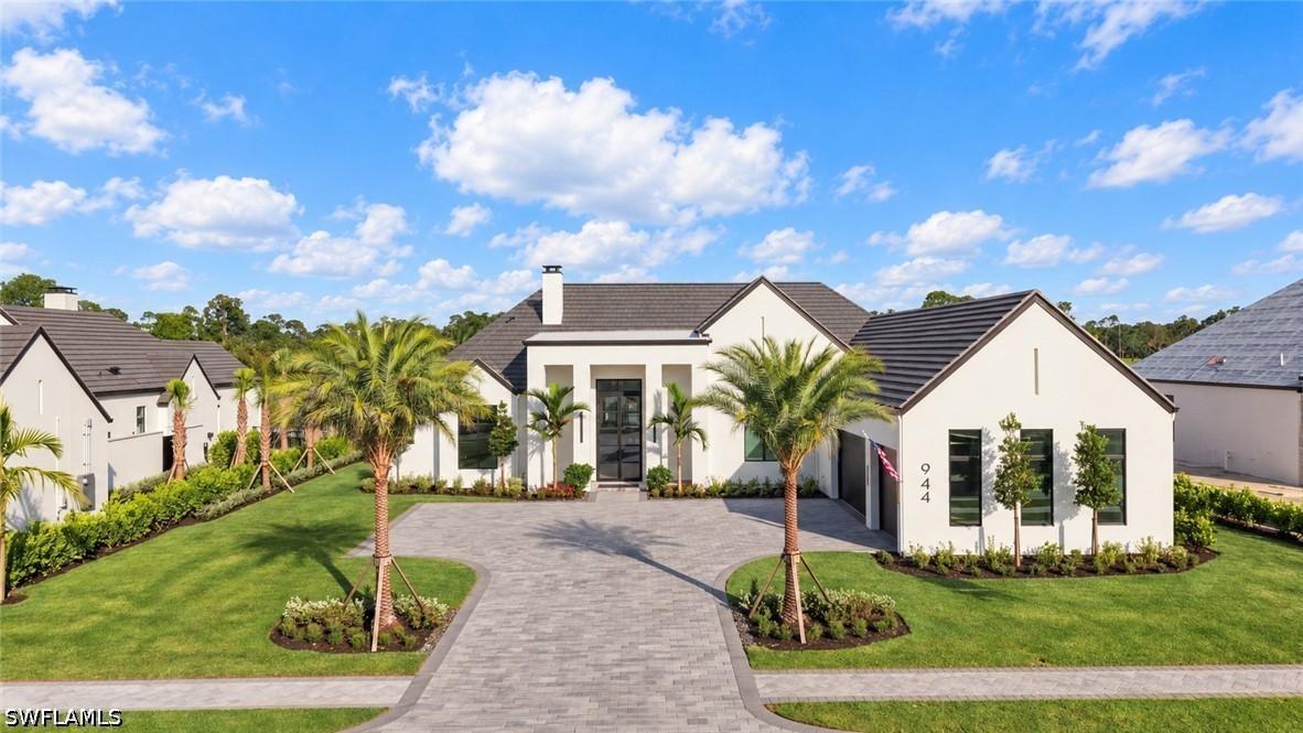 944 Chimney Rock Rd., Naples, FL 34120
