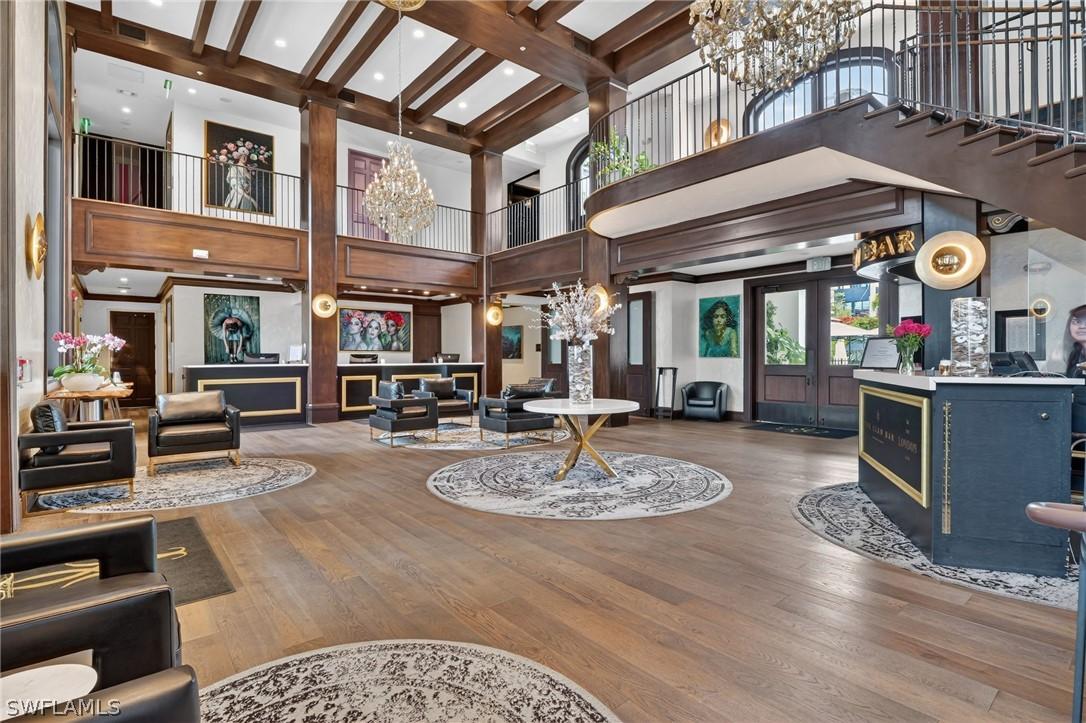 221 9th St. #114, Naples, FL 34102