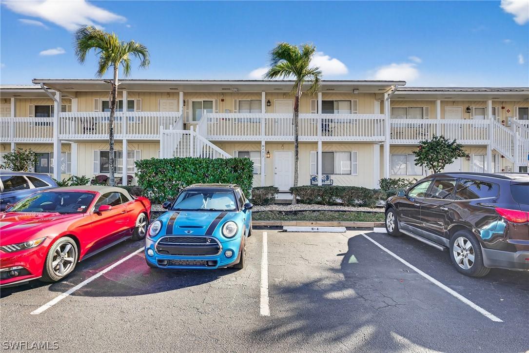 4617 Bayshore Dr. #H4, Naples, FL 34112