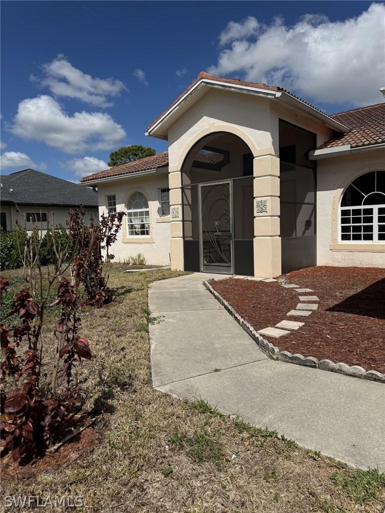 2041 24th Ave., Naples, FL 34120