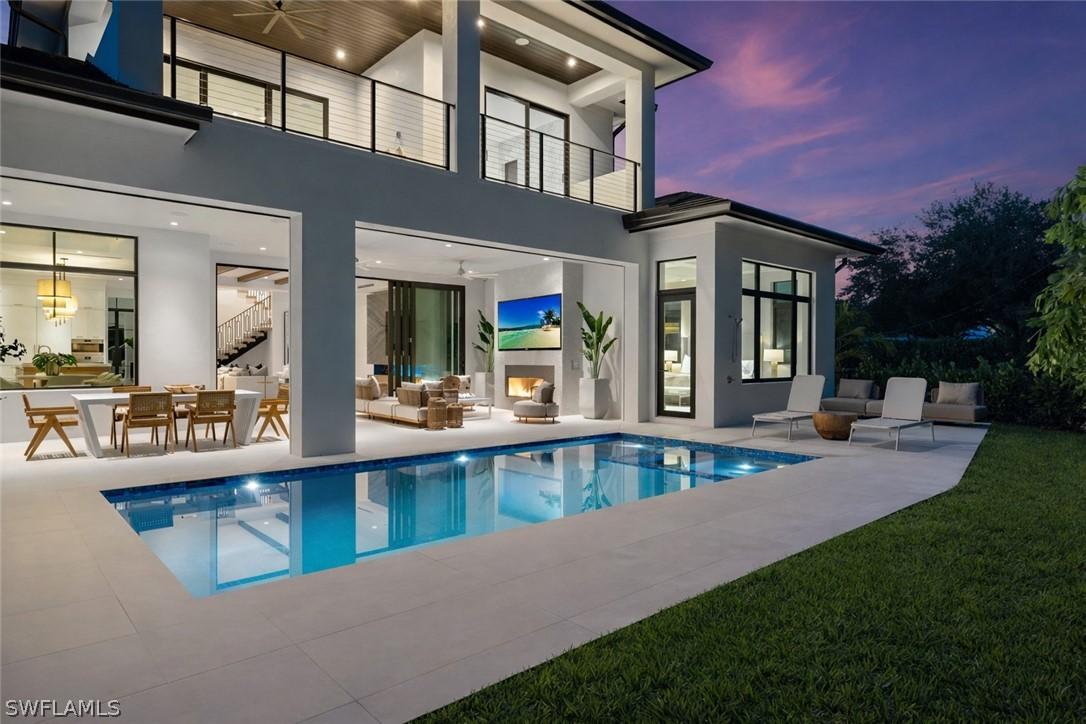 850 10th St., Naples, FL 34102