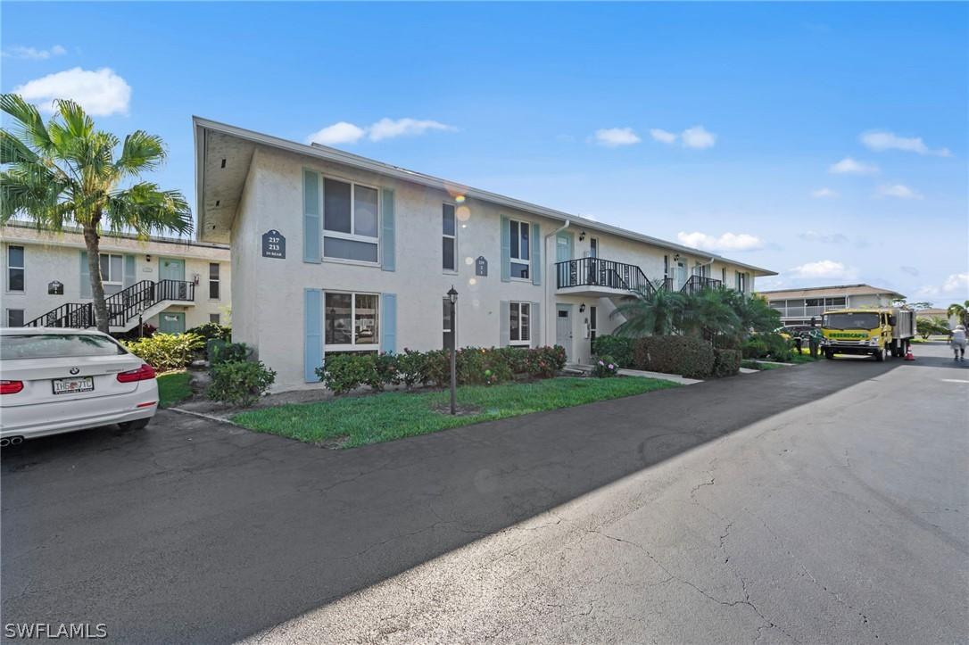 219 Palm Dr. #1, Naples, FL 34112