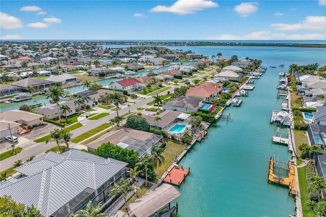 850 Perrine Ct., Marco Island, FL 34145