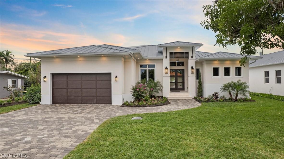 766 95th Ave., Naples, FL 34108