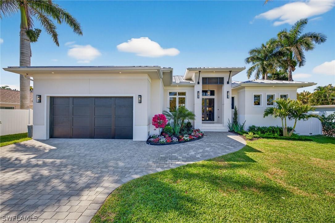 766 95th Ave., Naples, FL 34108